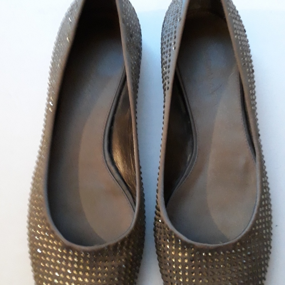 BCBG flats